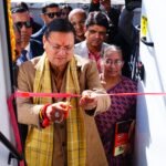 मुख्यमंत्री धामी ने कहा कि इंफोसिस स्प्रिंगबोर्ड लैब ऑन व्हील्स आगामी 05 वर्ष तक पूरे राज्य संस्थाओं में जाकर छात्रों को जागरूक करते हुए उनको हैण्स ऑन प्रशिक्षण प्रदान करेगा और उनको वैश्विक संभावनाओं से जोड़ेगा।