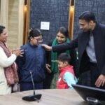 जिलाधिकारी सविन बंसल की पहल से 1.62 लाख रुपये स्कूल प्रबंधन को एकमुश्त जमा, बच्ची की पढ़ाई में नहीं आएगी बाधा।