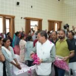 मुख्यमंत्री पुष्कर सिंह धामी ने कर्मचारियों की समस्याओं के समाधान का दिया भरोसा