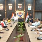 जिलाधिकारी ने पेयजल, पार्किंग और यातायात प्रबंधन सुनिश्चित करने के निर्देश दिए