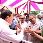 मुख्यमंत्री धामी ने बताया कि इस भवन में आधुनिक आवश्यकताओं को ध्यान में रखते हुए अत्याधुनिक सुविधाएं विकसित की जाएंगी