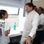 मुख्यमंत्री धामी ने कहा कि खटीमा में स्थापित की गई दीदी की लाइब्रेरी विद्यार्थियों और प्रतियोगी परीक्षाओं की तैयारी कर रहे युवाओं के लिए ज्ञान का महत्वपूर्ण केंद्र बनेगी
