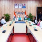 मुख्यमंत्री धामी ने अधिकारियों से कहा— नियमों के भीतर जनहित का रास्ता खोजें, जनता की अपेक्षाओं पर खरे उतरें